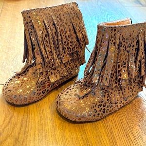 Monkey feet minky boots w fringe